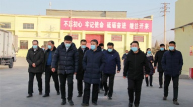 包頭市委常委、市政府黨組成員邢征一行深入轉龍酒業調研品牌建設發展情況